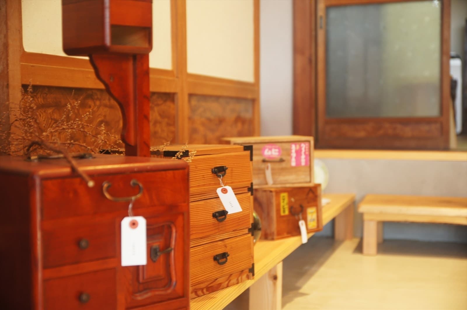 コーヒーと家具のお店「hajimari」ハジマリ