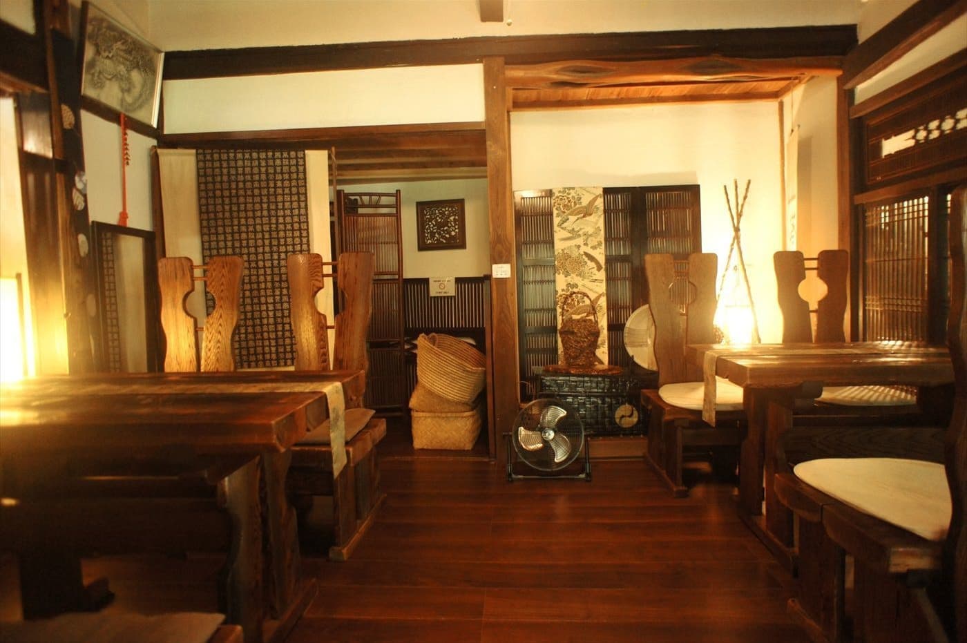 茨城・大子、アンティーク雑貨 & こぢんまりカフェ 葵陽